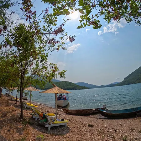 Ujevara E Drinit - Bishaj 펜션 *