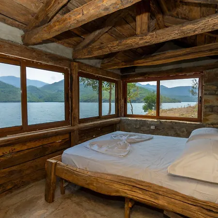 펜션 Ujevara E Drinit - Bishaj *