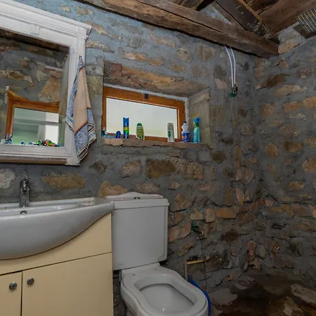 Holiday home Ujevara E Drinit - Bishaj