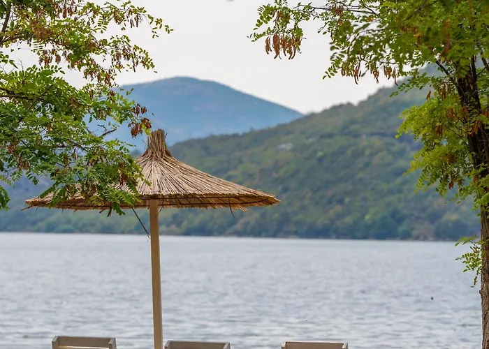 Ujevara E Drinit - Bishaj 度假居 *