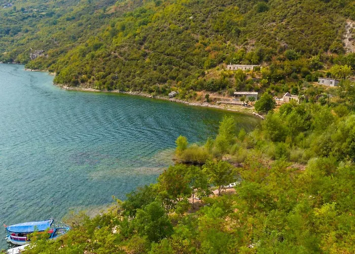 Ujevara E Drinit - Bishaj Casa de Férias Shkodër